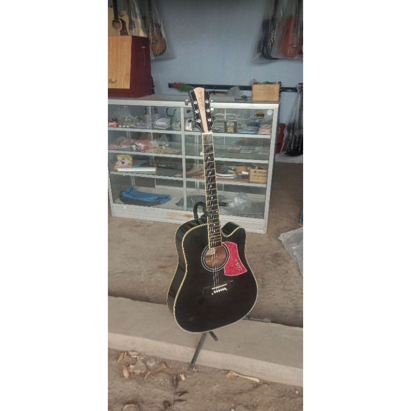 gitar cole clark