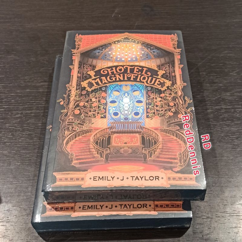 Hotel Magnifique - Emily J. Taylor