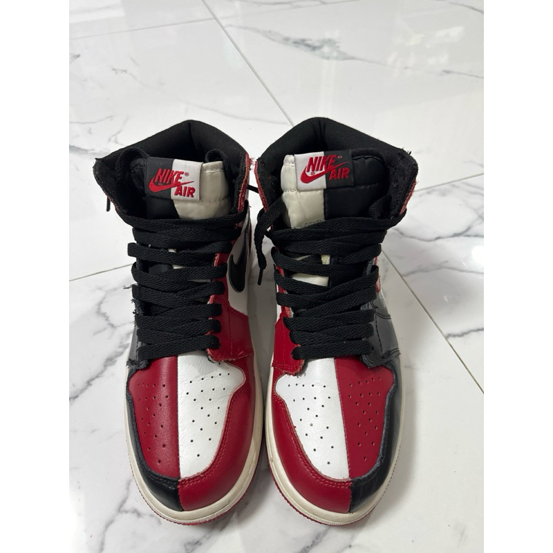 sepatu aj joker mid size 42 merah hitam putih