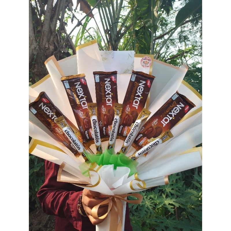 

Buket snack coklat buket graduation kelulusan hadiah kado cowok cewek sempro ulang tahun anniversary Valentine khitan