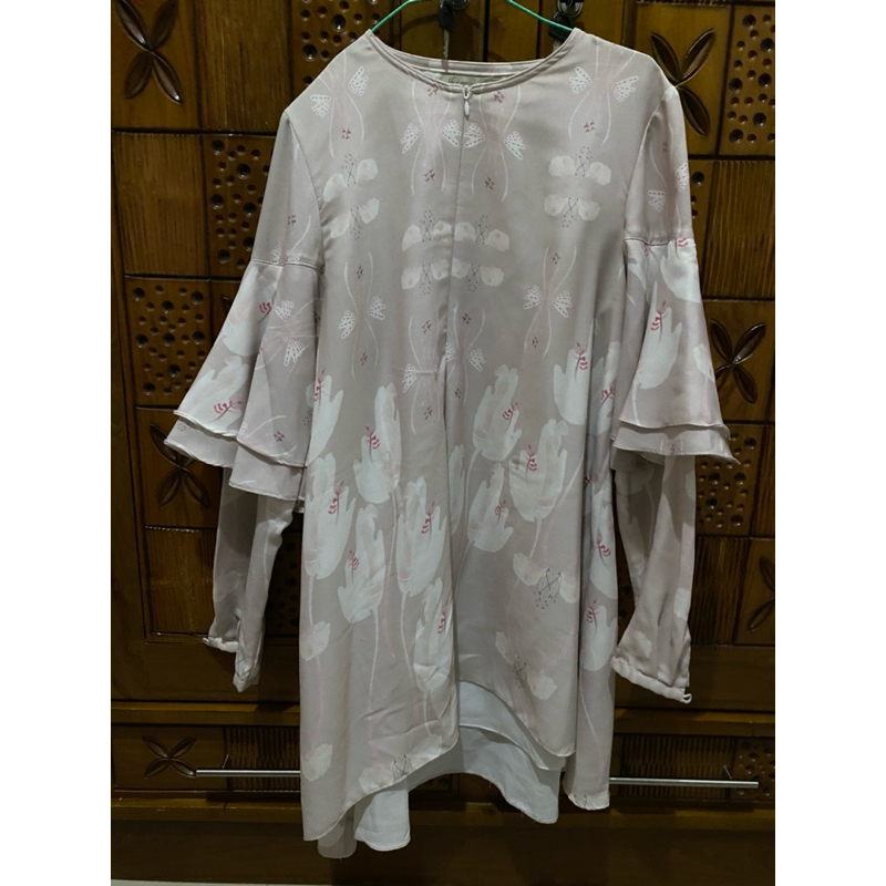 WEARING KLAMBY PRELOVED