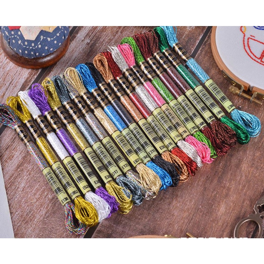 Lebih Populer  AIRO Benang Sulam Metallic Light Effects Kode DMC Embroidery Threads