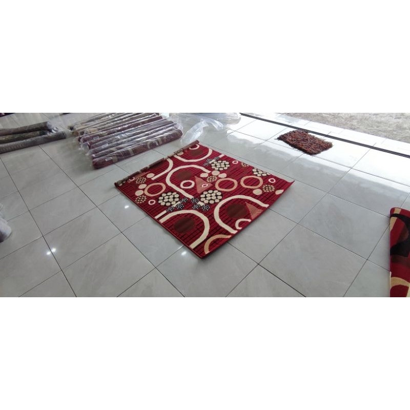 Karpet kecil alas meja tamu