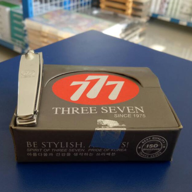 

SPESIAL DISCOUNT Gunting kuku 777 tanggung Silver N68
