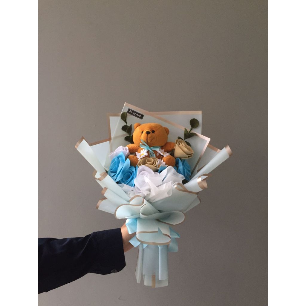 Bunga Bucket Flanel Boneka Wisuda Anniversary Lamaran Wedding