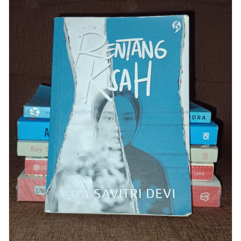 

Preloved Buku novel Rentang Kisah by Gita Savitri Devi