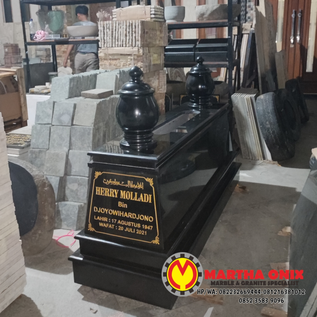 Kijing Makam/Batu Nisan Marmer Dewasa Model Matraman Marmer Hitam Berkualitas