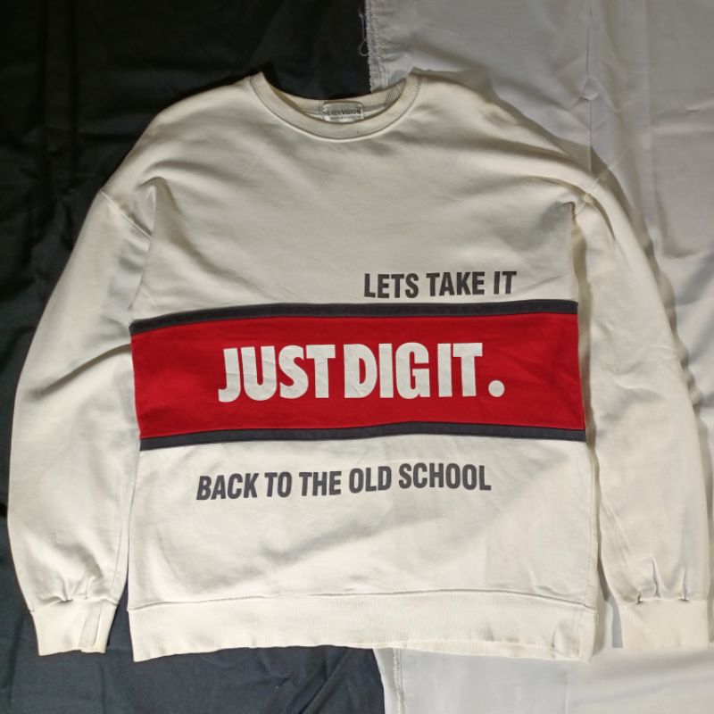 Crewneck The New Vision