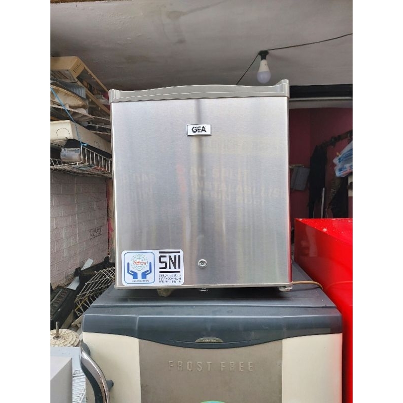 SERVIS AC KULKAS MESIN CUCI