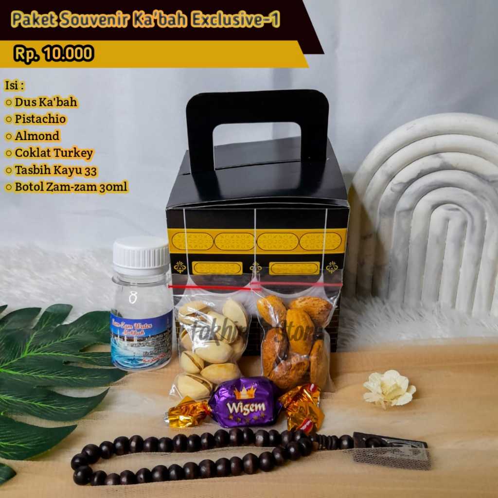 

PAKET SOUVENIR KA'BAH EXCLUSIVE OLEH-OLEH HAJI & UMROH Kemasan Dus Ka'bah Isi Air Zam-zam 30 ml Kurma,Almond,Kismis,Kacang Pistachio,Tasbih Kayu 33