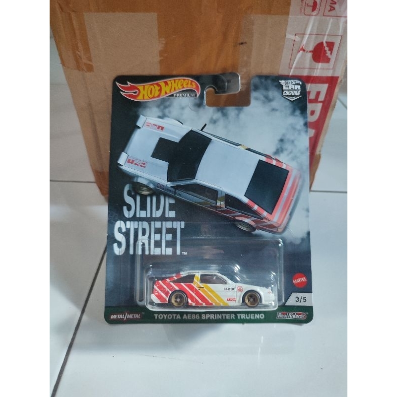 Hot wheels Toyota AE86 Sprinter Trueno Slide Street