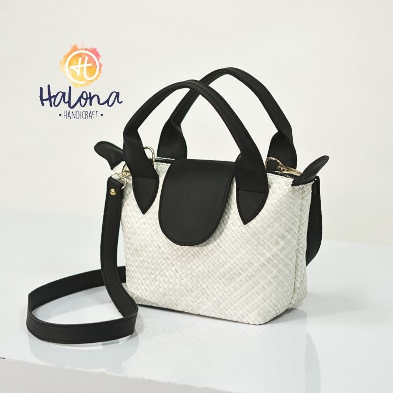 Tas Locha Panda/Tas Wanita Selempang Anyaman Pandan/Tas Anyaman Modern Stylish/Tas Kecil Unik Lucu A