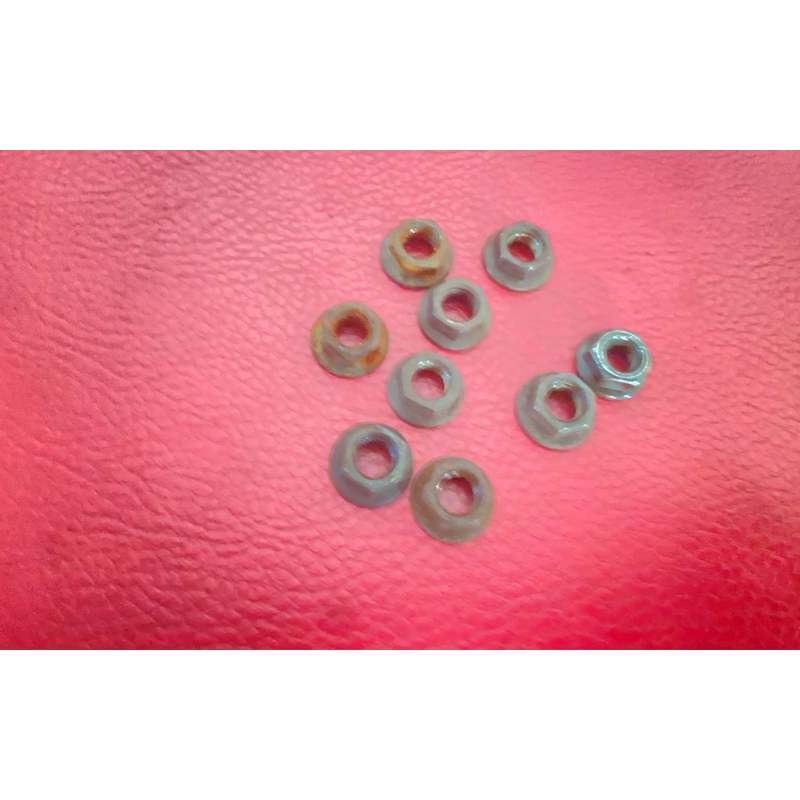 Nut Muffler / Mur Knalpot Atas Vespa - Piaggio