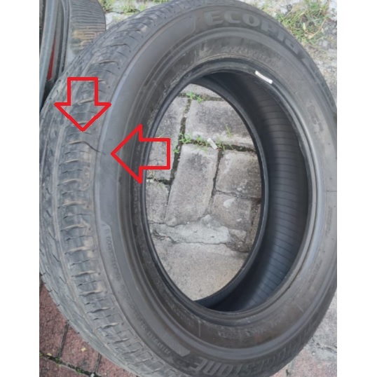 BAN BRIDGESTONE AVANZA XENIA BEKAS (KONDISI BAGUS)