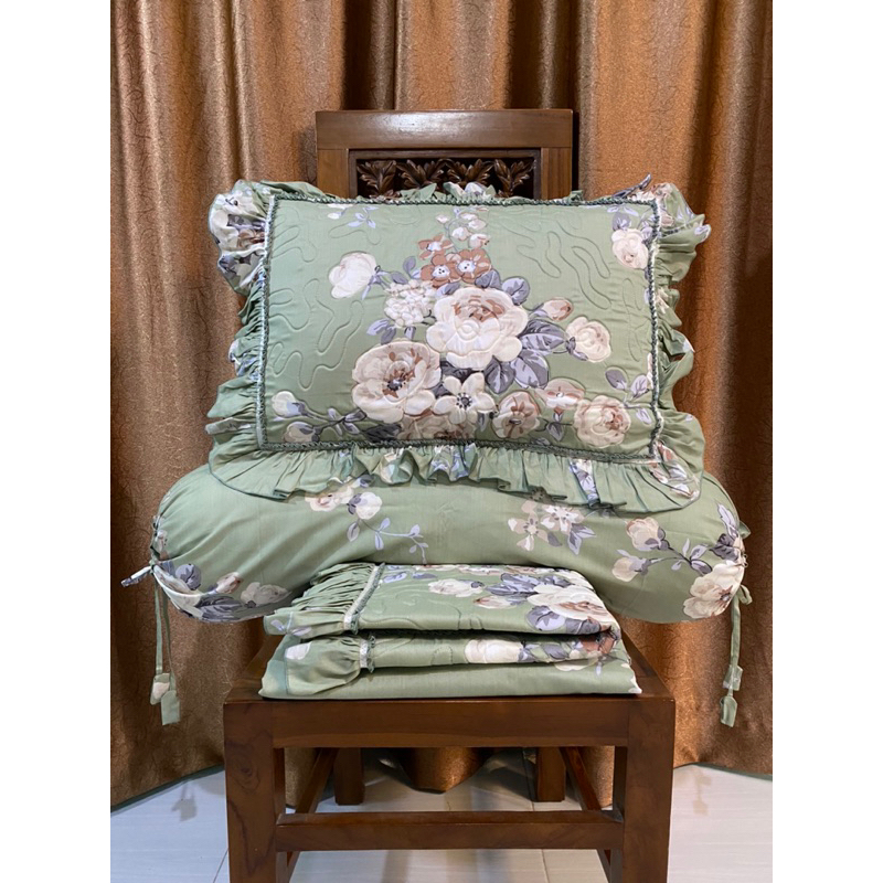 (READY STOCK) Sprei - Star Deluxe - Beverly