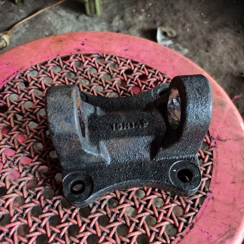 Flange yoke/tapak kopel joint belakang Canter 125/136