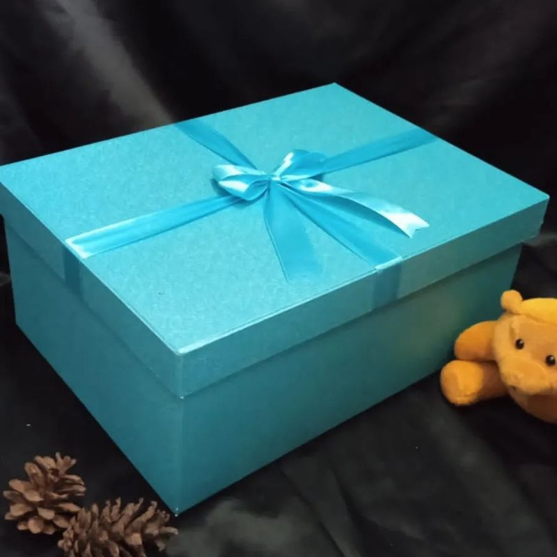 

Kotak kado Premium size 35 25 15 cm TOSCA