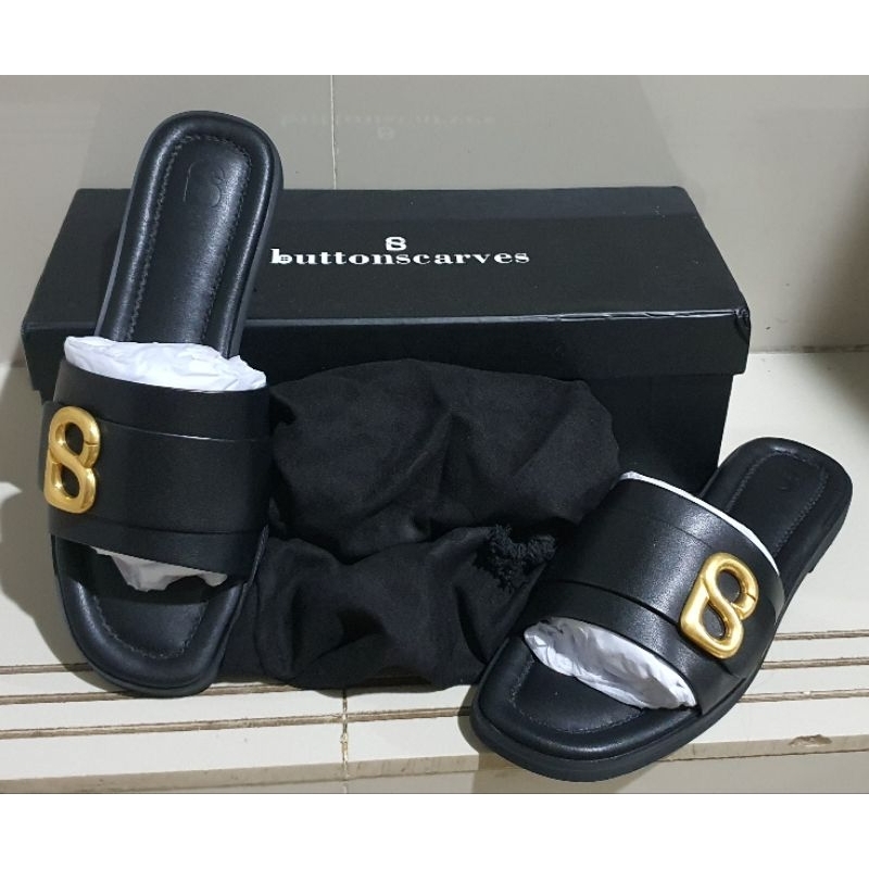 FIKA SANDAL BUTTONSCARVES  BLACK SIZE 37 100% ORIGINAL