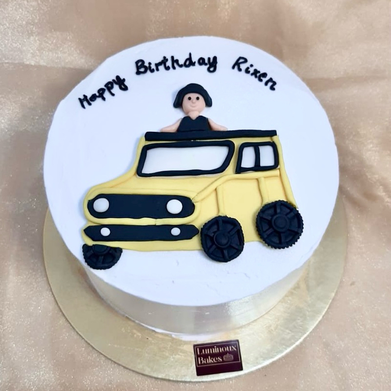 

JEEP CUSTOM 2D FONDANT CAKE