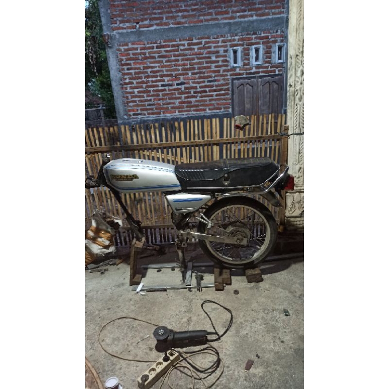 body set gl100 rangka tangki jok