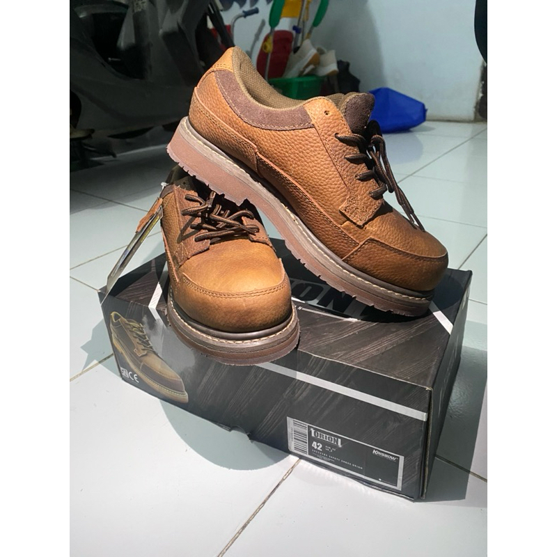 Sepatu Safety Shoes Orion merk Krisbow