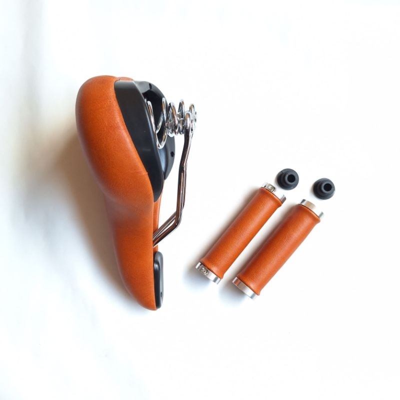 Handgrip dan Sadel Sepeda Per Pegas Empuk warna Coklat Tan.