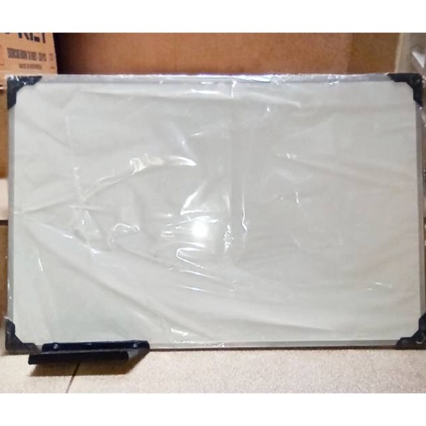 

Papan tulis whiteboard 6x8 belakang Hitam o U2V5