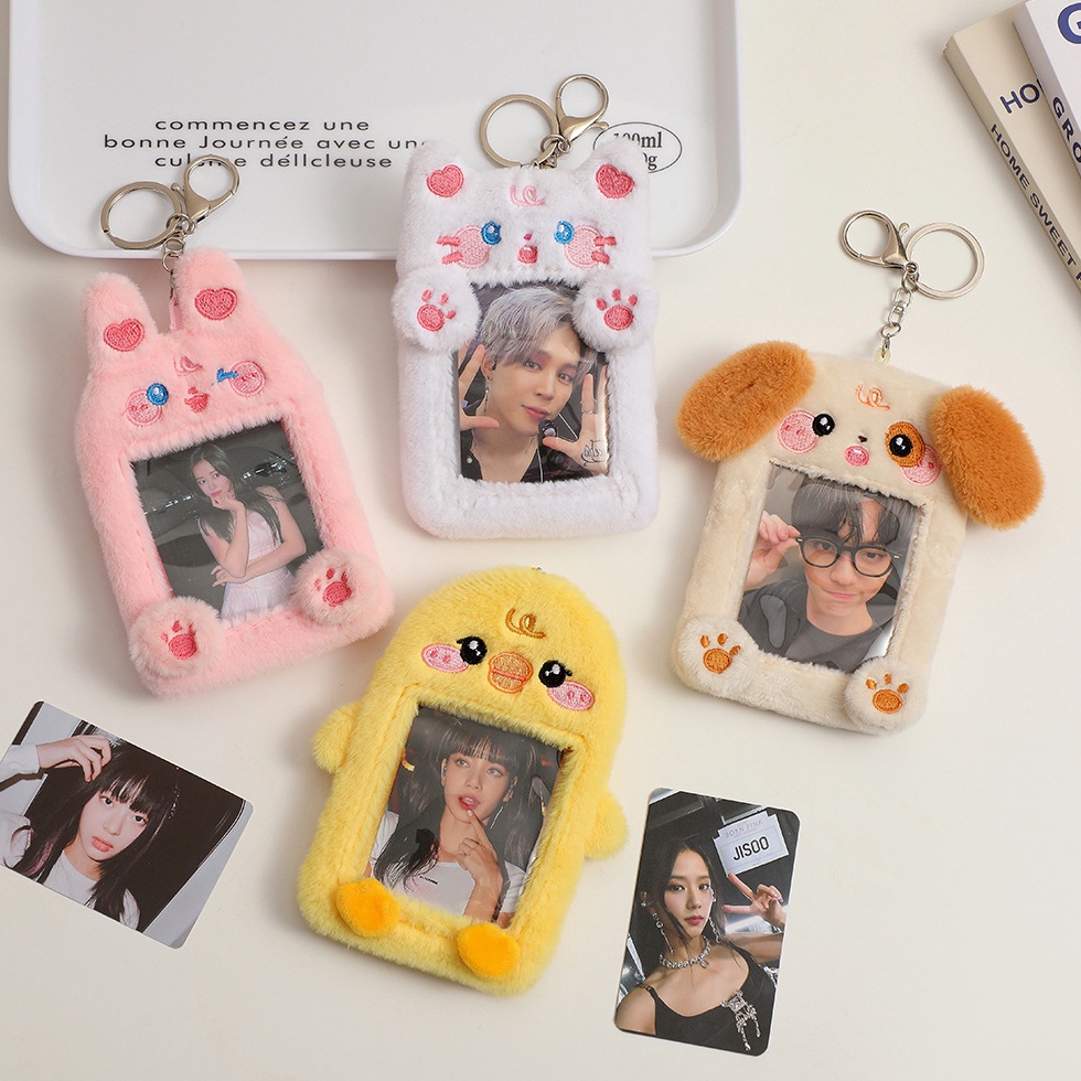 

Photocard Holder Keychain Gantungan PC Card Holder Boneka Bulu Kpop r F1I3