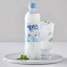 

Lotte Milkis Soda /Minuman Berkarbonasi Rasa Susu Soda 500ml