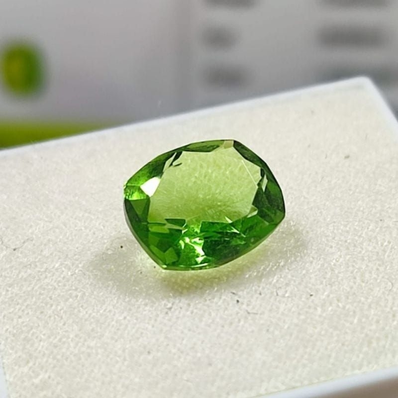 BATU PERIDOT ASLI NATURAL BERSERTIFIKAT TOP QUALITY