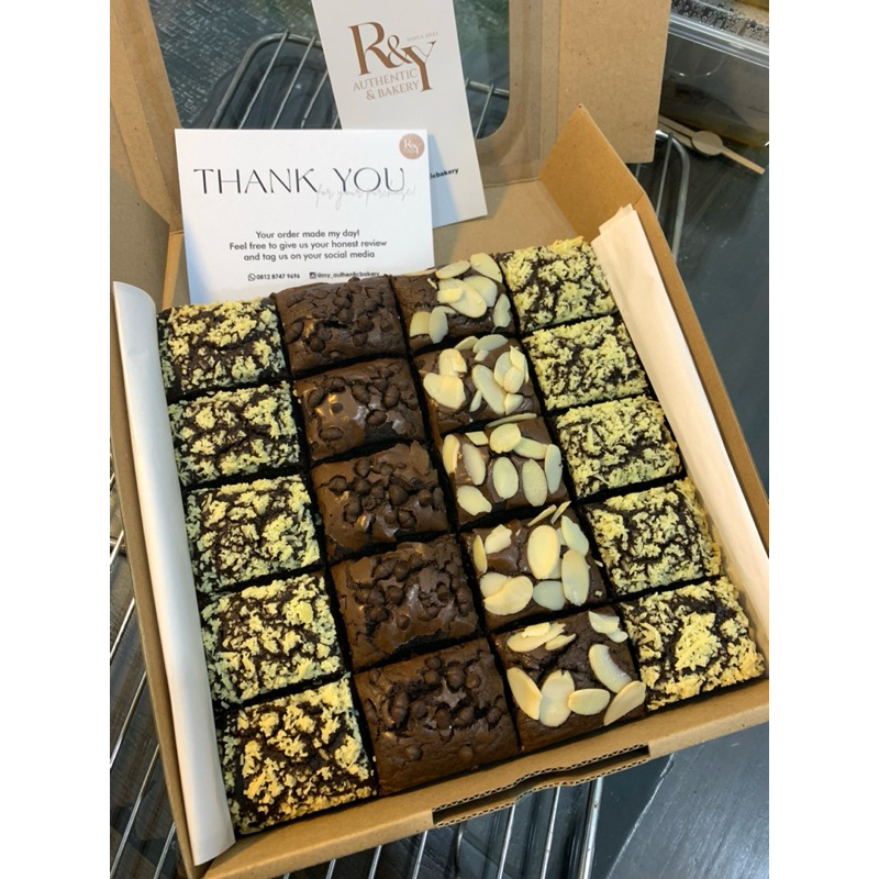 

fudgy brownies mix toping