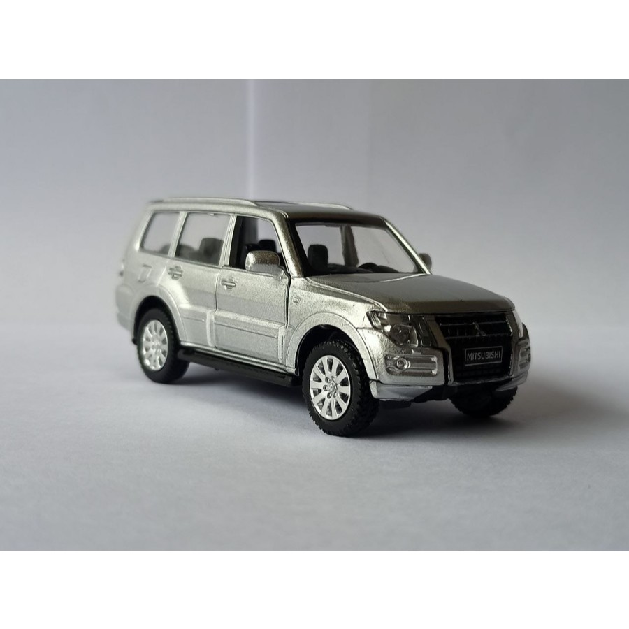 Diecast Mobil Mitsubishi Pajero 1:43 mainan anak bahan besi murah