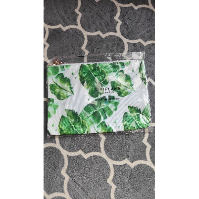 leaf cosmetic pouch oriflame