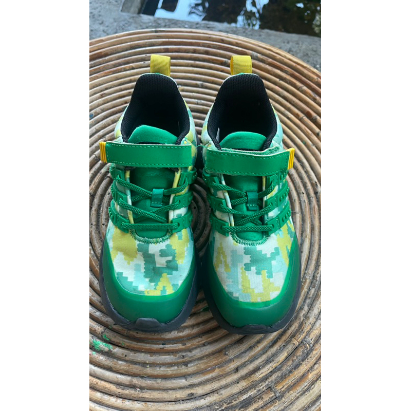 sepatu adidas x lego