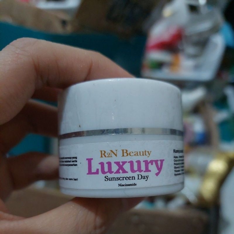 RN BEAUTY LUXURY SUNSCREEN DAY 10GR