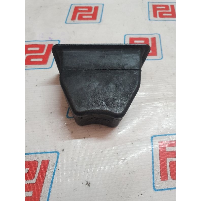 KARET STOPPER BELAKANG CANTER/RAGASA ORI