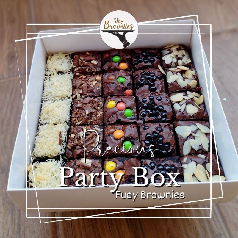 

Party Box Edisi Lebaran/Birthday/Anniversary/Ucapan terima kasih