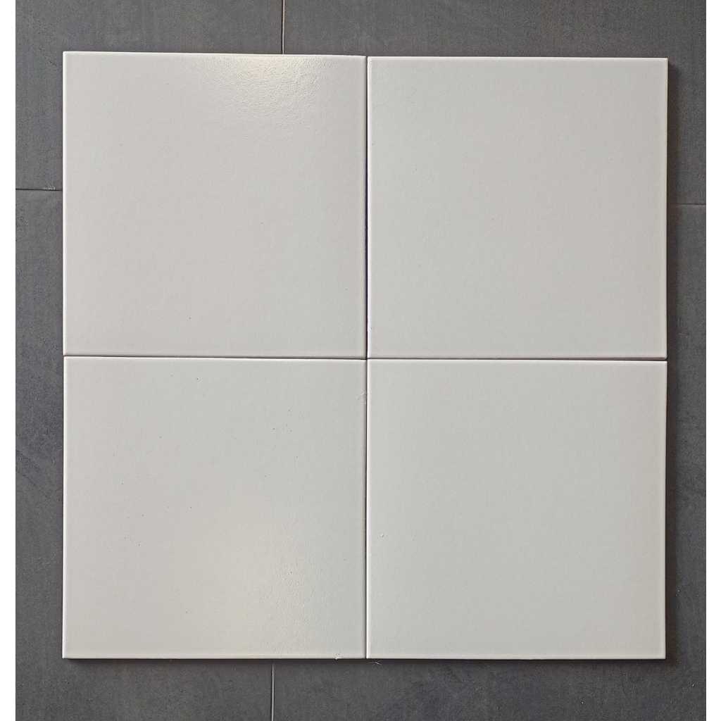 KERAMIK LANTAI GLOSSY 40X40 ASIA TILE MURANO PUTIH POLOS