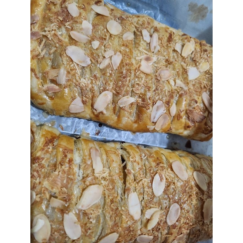 

STRUDEL CHOCO CHEESE ALMOND 22X11