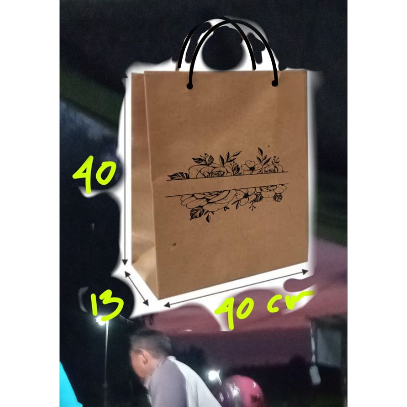 

paperbag p 40 x L 13 x t 40 cetak 1 sisi