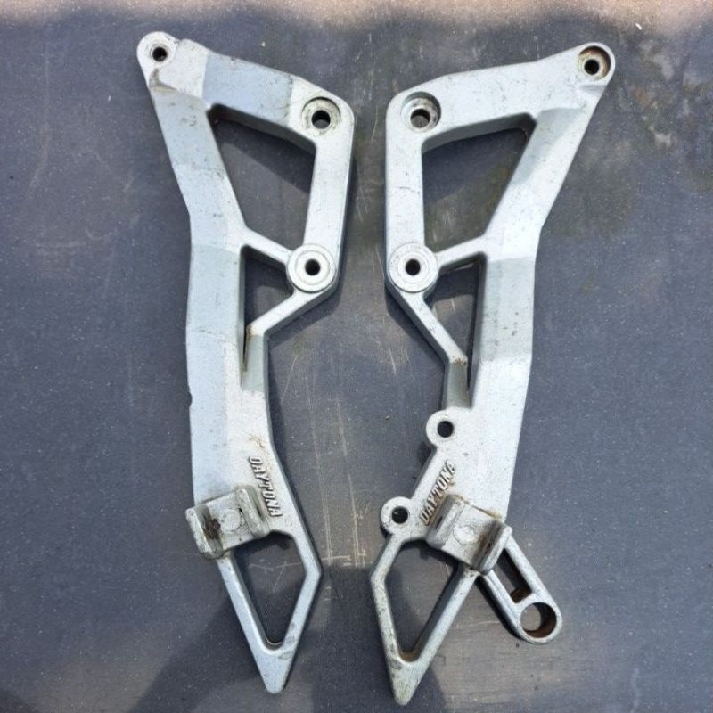 fostep postep foodstep UNDERBONE  DAYTONA SUPRA X 125,karisma