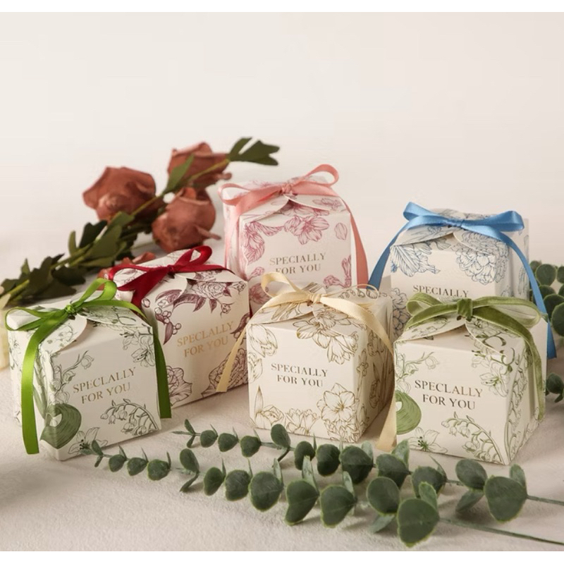 

Candy/Chocolate/Cookies Box/Souvenir/Gift/Kotak Permen Sangjit Wedding Aesthetic Flower