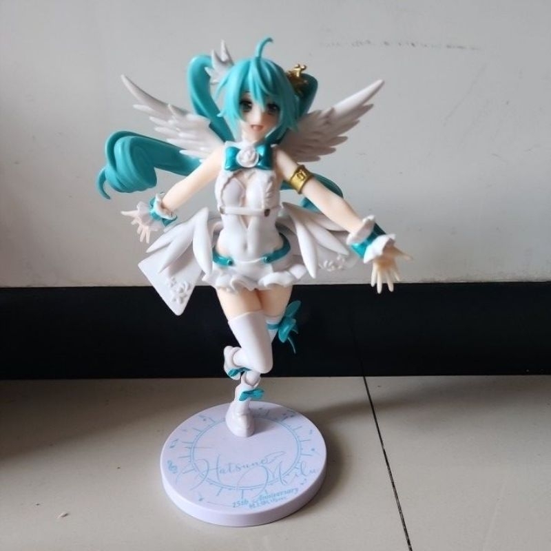 action figure hatsune miku 15 anniversary preloved