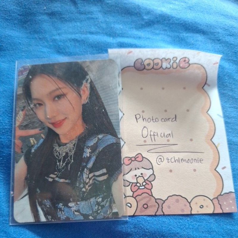 photocard isa stayc young luv