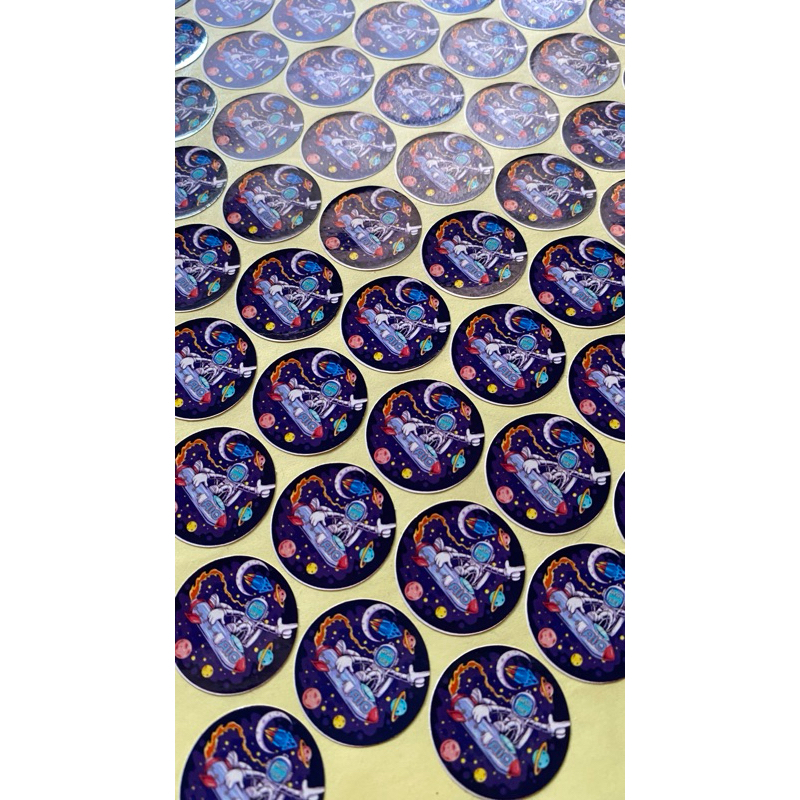 

sticker vinyl + laminasi A i 0