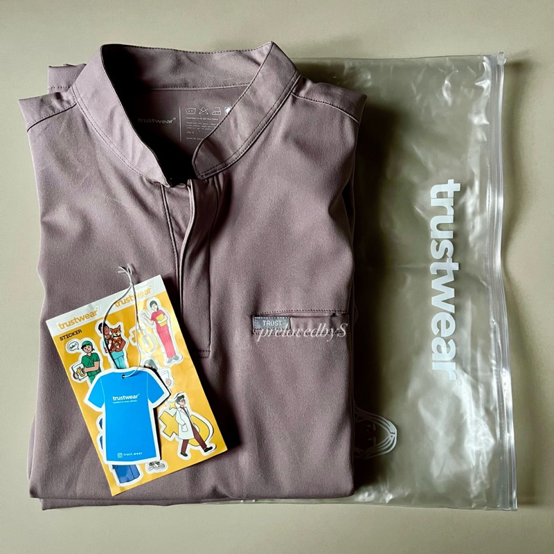 (PRELOVED) SCRUB MEDIS/ SET BAJU CELANA JAGA OKA OK DOKTER/PERAWAT LENGAN PENDEK TRUST WEAR (MEDICAL