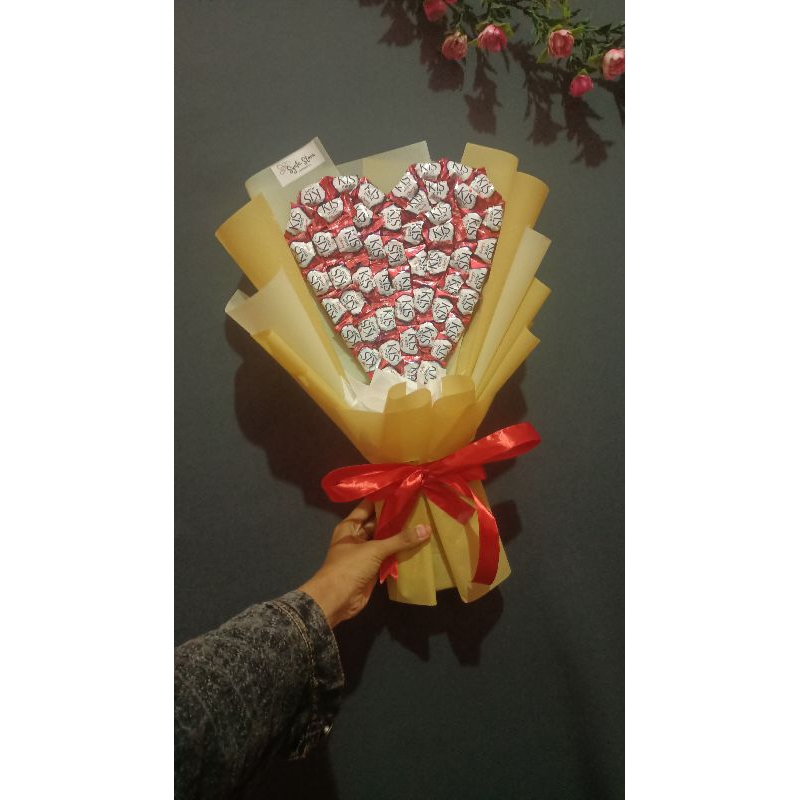 

Buket permen/buket wisuda/buket Snack/buket engagement/buket ulang tahun