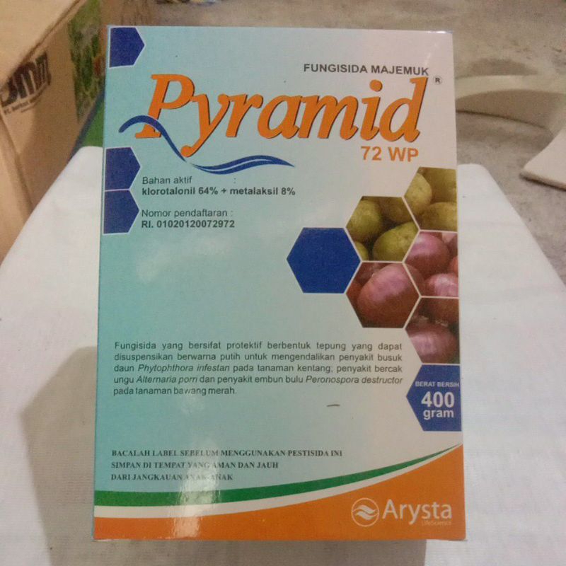 Fungisida Majemuk Pyramid 72 WP