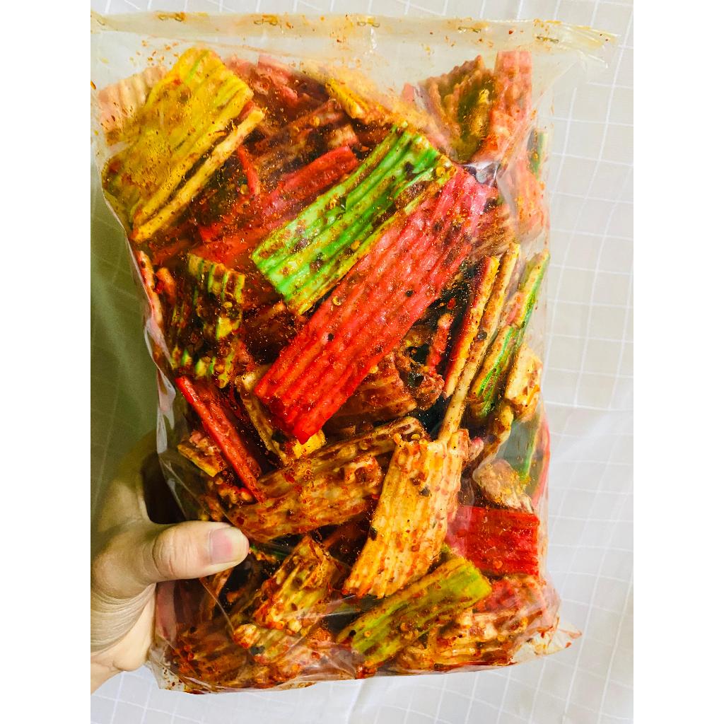 

sebring kerupuk jengkol warna pedas daun jeruk/kerupuk jengkol warna original daun jeruk kemasan 500gr 250gr 100gr