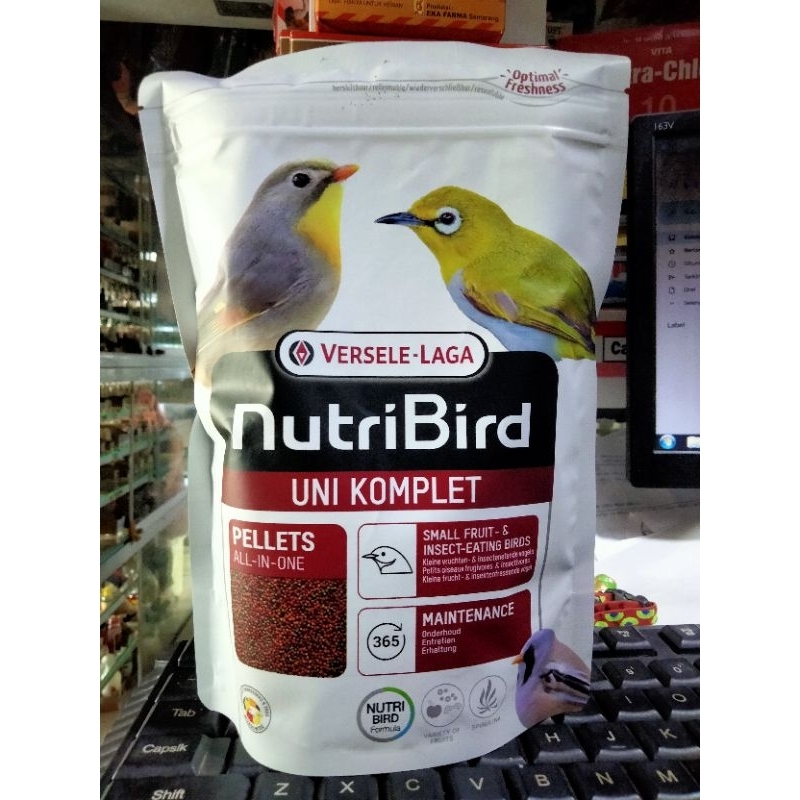 NUTRIBIRD PLECI NUTRIBIRD UNI KOMPLIT 250GR